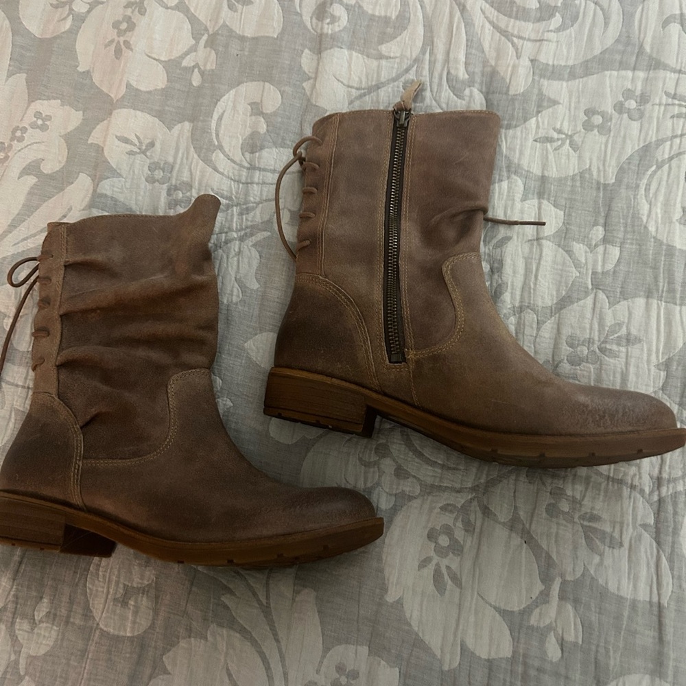 Sofft brand boots! Size 8.